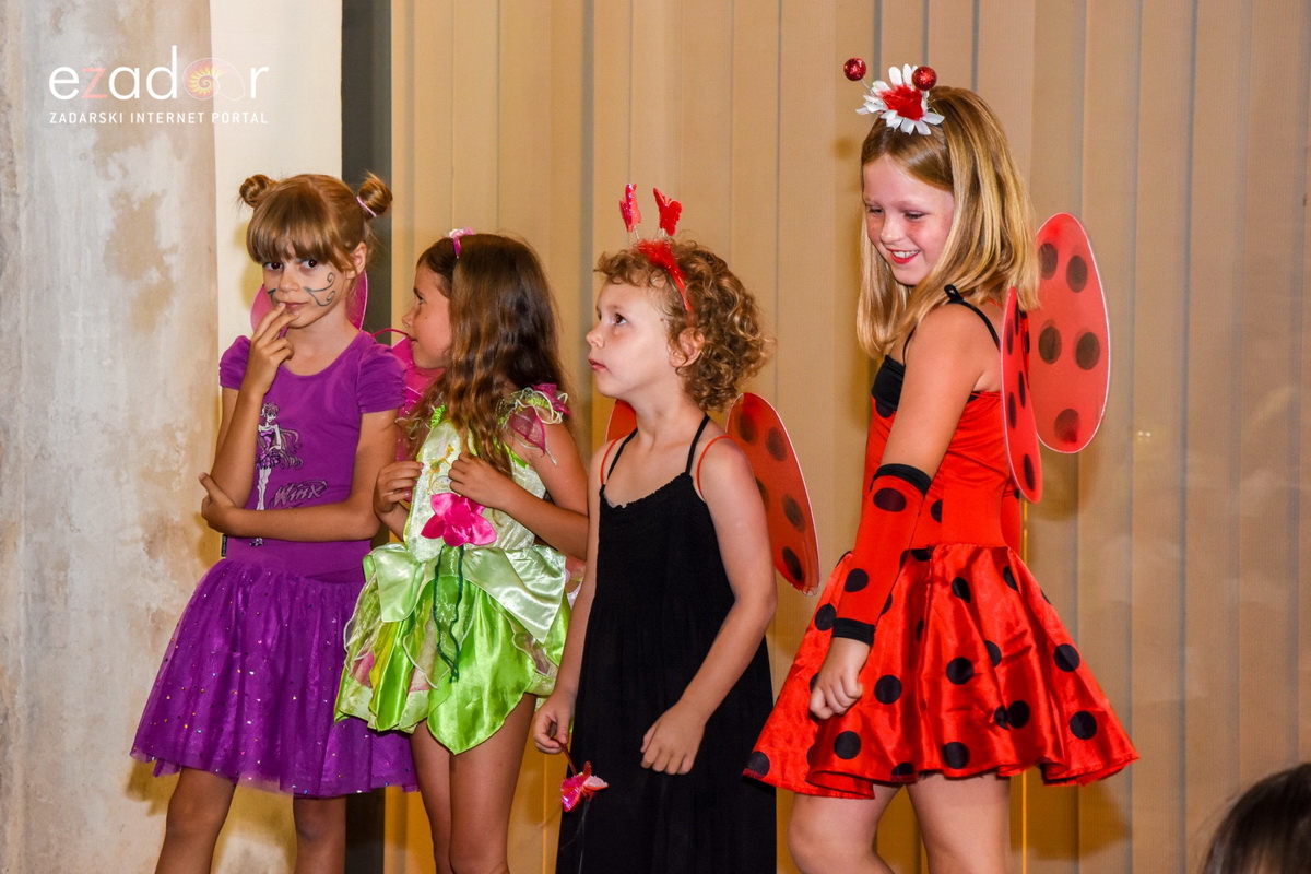 Dječjim karnevalskim danom započeo 59. Paški ljetni karneval