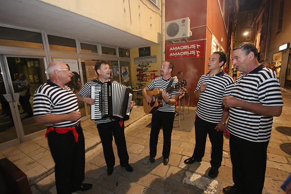 Feštica petkom 9. srpnja 2010. (foto:Saša Čuka)