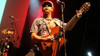 12.09.2013., Zagreb – Koncert glazbenika Manu Chao u sklopu turneje La Ventura odrzan je na zagrebackom Velesajmu. Photo: Jurica Galoic/PIXSELL Autor Jurica Galoic/PIXSELL 12.09.2013., Zagreb – Koncert glazbenika Manu Chao u sklopu turneje La Ventura odrzan je na zagrebackom Velesajmu. Photo: Jurica Galoic/PIXSELL Autor Jurica Galoic/PIXSELL