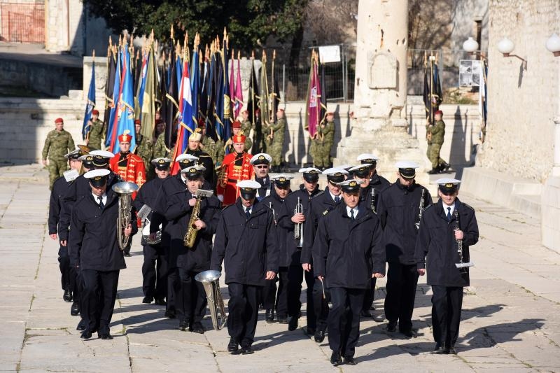 Mimohod postrojbi sudionica VRO Maslenica ulicama Zadra u povodu 24. obljetnice Mimohod postrojbi sudionica VRO Maslenica ulicama Zadra u povodu 24. obljetnice