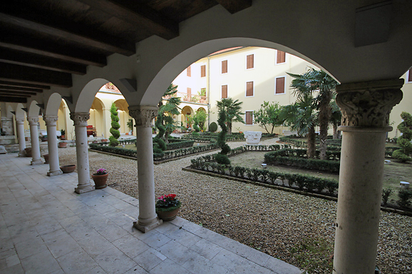 Gradonačelnik sa suradnicima u posjeti Benediktinskom samostanu