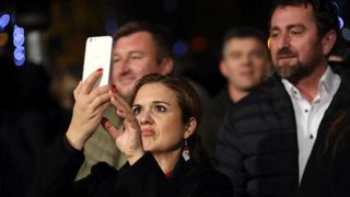 Advent na Viru: Crvena jabuka oduševila u “sniježnom” Viru Advent na Viru: Crvena jabuka oduševila u “sniježnom” Viru