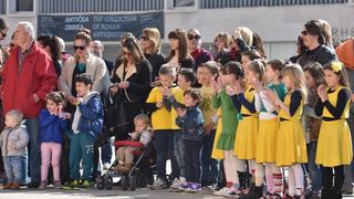 Ispred zadarskog Centra za socijalnu skrb, odrzan je prosvjed kako bi se izrazilo nezadovoljstvo nacinom rada djelatnika ove institucije. Prosvjed je potaknut nedavnim zbivanjima u skucaju obiteli Bozic. Photo: Dino Stanin/PIXSELL Autor  Dino Stanin/PIXS