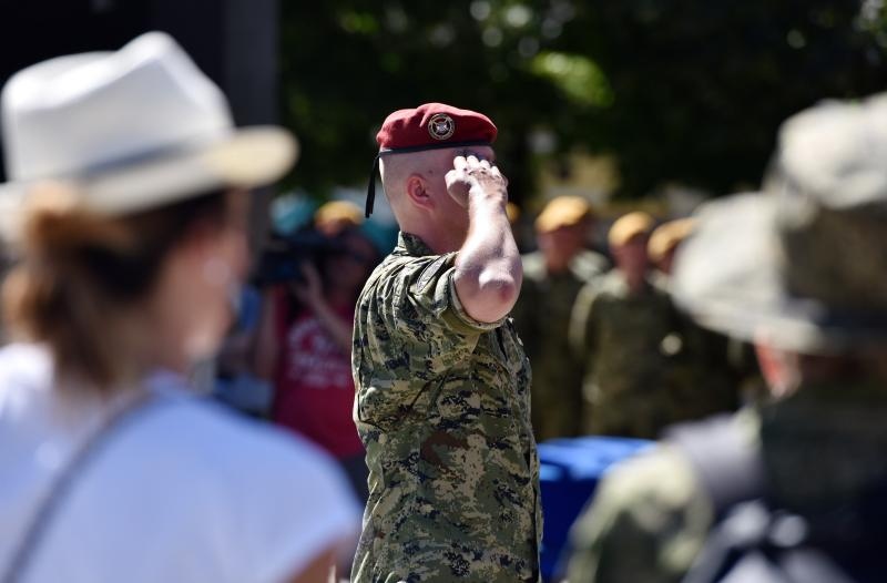 Knin: Generalna proba mimohoda uoči sutrašnje proslave 21. obljetnice VRA Oluja Knin: Generalna proba mimohoda uoči sutrašnje proslave 21. obljetnice VRA Oluja