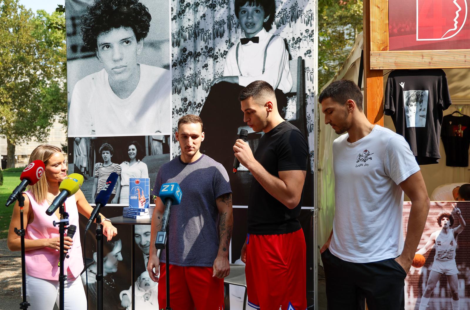 Druženje s košakašima povodom 60. rođendana Dražena Petrovića Druženje s košakašima povodom 60. rođendana Dražena Petrovića