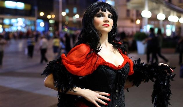 Petra Tezak u kostimu prostitutke voditi ce turisticke ture pod nazivom “Puteni Zagreb”. Photo: Petar Glebov/PIXSELL