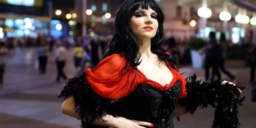 Petra Tezak u kostimu prostitutke voditi ce turisticke ture pod nazivom “Puteni Zagreb”. Photo: Petar Glebov/PIXSELL