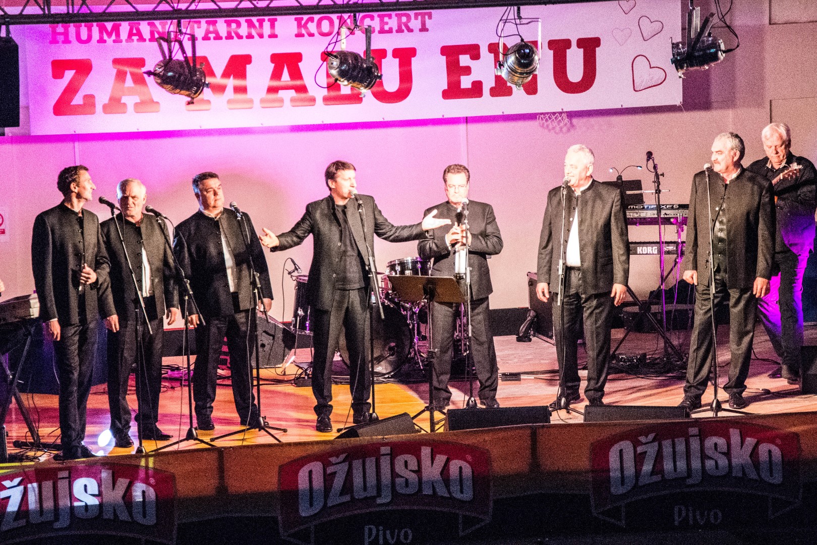 Humanitarni koncert “Za malu Enu” u Povljani Humanitarni koncert “Za malu Enu” u Povljani