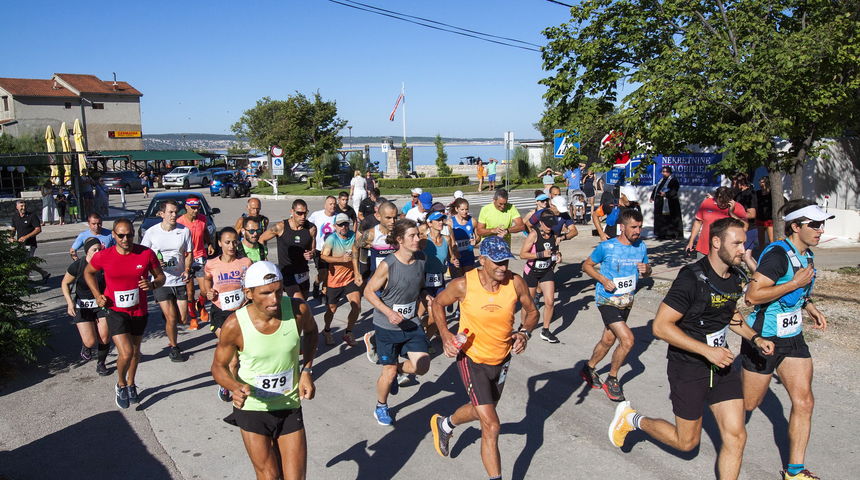 Utrka Starigrad- Veliko rujno – start Utrka Starigrad- Veliko rujno – start