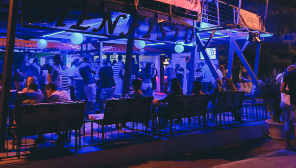 Klapa Kampanel @ Menfisto bar, 18.7.2015. (foto: Ivan Toman) Klapa Kampanel @ Menfisto bar, 18.7.2015. (foto: Ivan Toman)