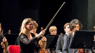 Simfonijski orkestar HRT-a pod ravnjanjem Enrica Dinda otvorio koncertnu sezonu u Zadru Simfonijski orkestar HRT-a pod ravnjanjem Enrica Dinda otvorio koncertnu sezonu u Zadru