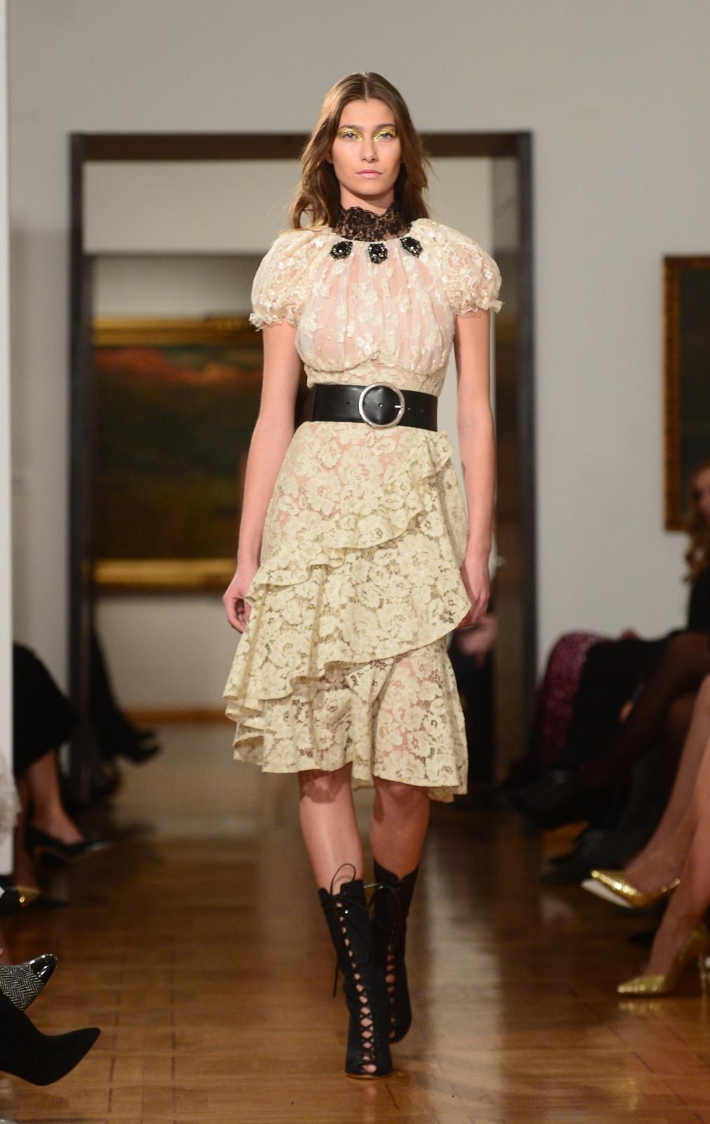 Modna revija “Lei Lou” Aleksandre Dojčinović u Modernoj galeriji