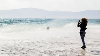 Spektakularna igra valova na zadarskoj rivi 5. studenog 2014.  Foto: Marin Pitton