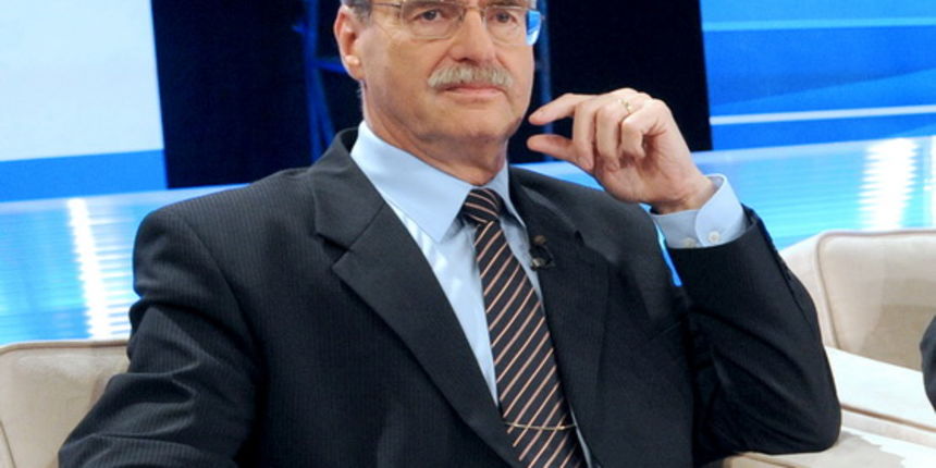 Zagreb, 221209.
Prisavlje 13, studio HRT-a.
Suceljavanje predsjednickih kandidata.
Na slici: Andrija Hebrang.
Foto: Damir Krajac / CROPIX Zagreb, 221209.
Prisavlje 13, studio HRT-a.
Suceljavanje predsjednickih kandidata.
Na slici: Andrija Hebrang.
Foto: Damir Krajac / CROPIX