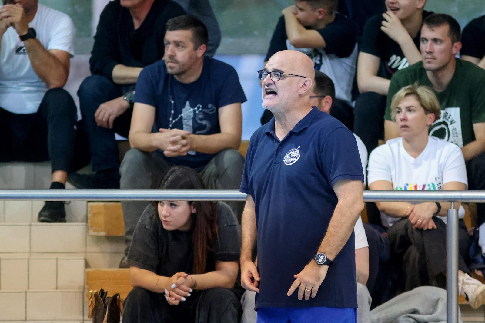 Zadar i Solaris odigrali prvu kvalifikacijsku utakmicu za plasman u Premier regionalnu ligu Zadar i Solaris odigrali prvu kvalifikacijsku utakmicu za plasman u Premier regionalnu ligu