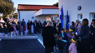 Otvoren dječji vrtić u Pakoštanima i započeli radovi na izgradnji luke u Dragama Otvoren dječji vrtić u Pakoštanima i započeli radovi na izgradnji luke u Dragama