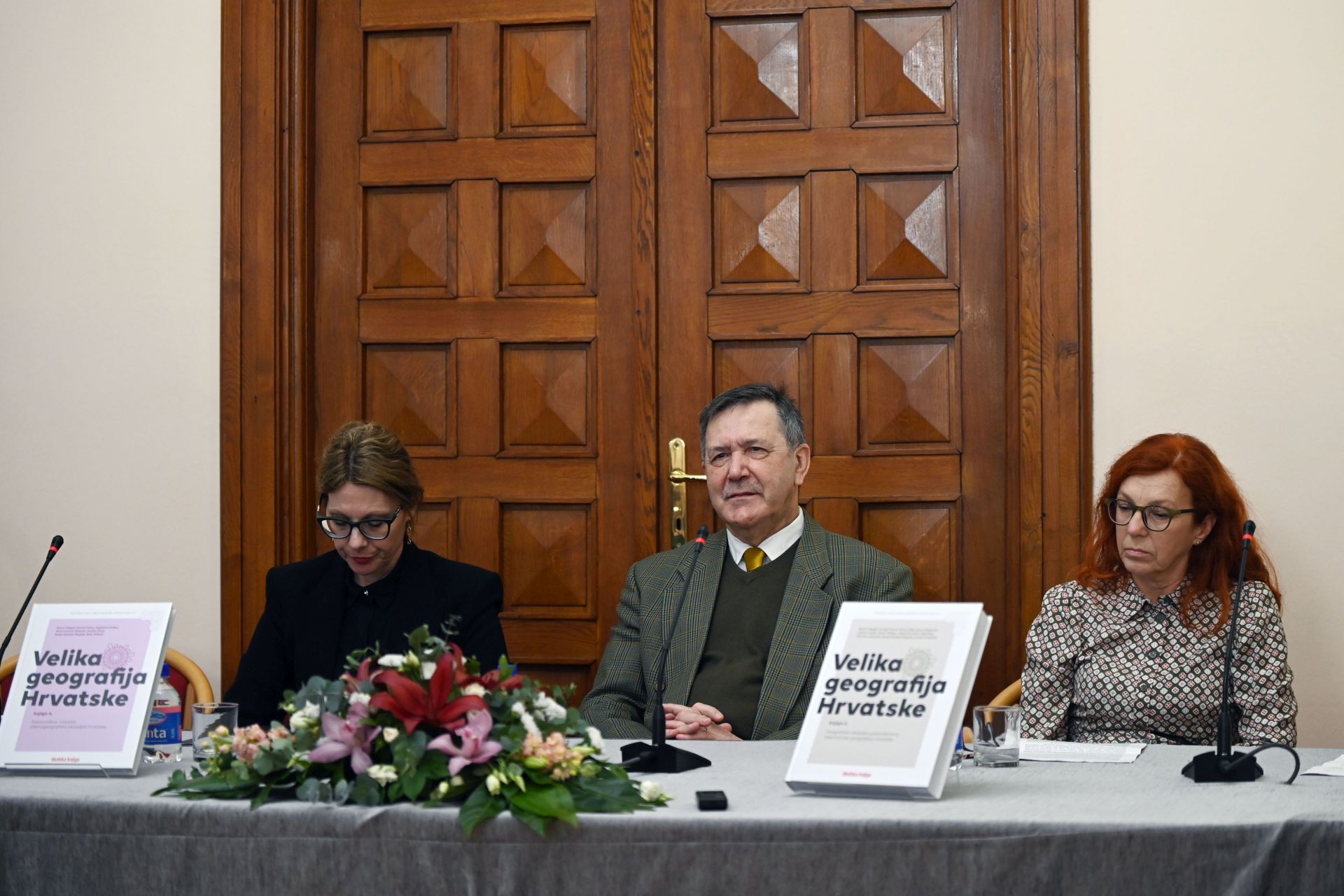 Svečana dvorana Sveučilišta: Promocija knjiga iz edicije Velika geografija Hrvatske Svečana dvorana Sveučilišta: Promocija knjiga iz edicije Velika geografija Hrvatske