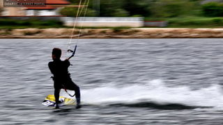 Kiteri guštali u refulima ninske bure Kiteri guštali u refulima ninske bure