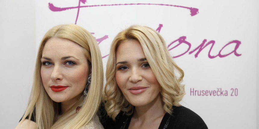 Dan ljepote, Frajona, Ljepota kao vječna inspiracija danas je bila glavna misao vodilja okupljanja hrvatskih manekenki Adrijane Dejanović, Anite Dujić, Ane Gruice, Iris Rajčić i Lane Pavić. Dan ljepote, Frajona, Ljepota kao vječna inspiracija danas je bila glavna misao vodilja okupljanja hrvatskih manekenki Adrijane Dejanović, Anite Dujić, Ane Gruice, Iris Rajčić i Lane Pavić.