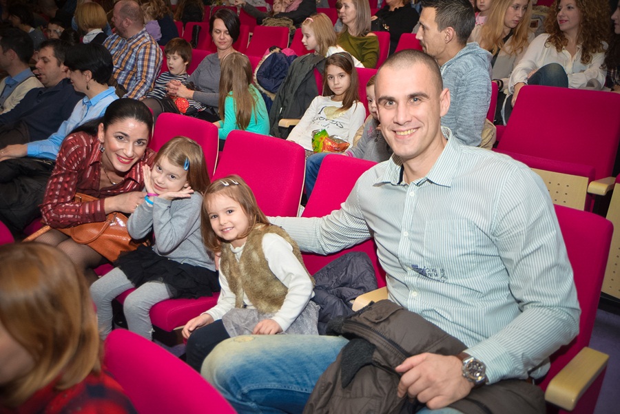 Premijera predstave “Božićno drvce”; foto Iva Perinčić