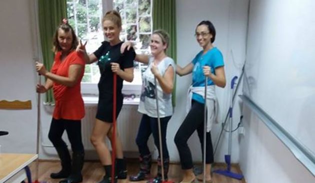 Genijalno! Evo kako učenici i djelatnici MIOC-a zajedno čiste svoju školu