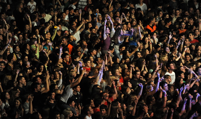 Zadar, 070510
U sklopu velike Gibonnijeve turneje Toleranca tour 2010, odrzan je koncert u Zadru u dvorani Kresimira Cosica na Visnjiku. 
Foto: Andrija Lucic / CROPIX