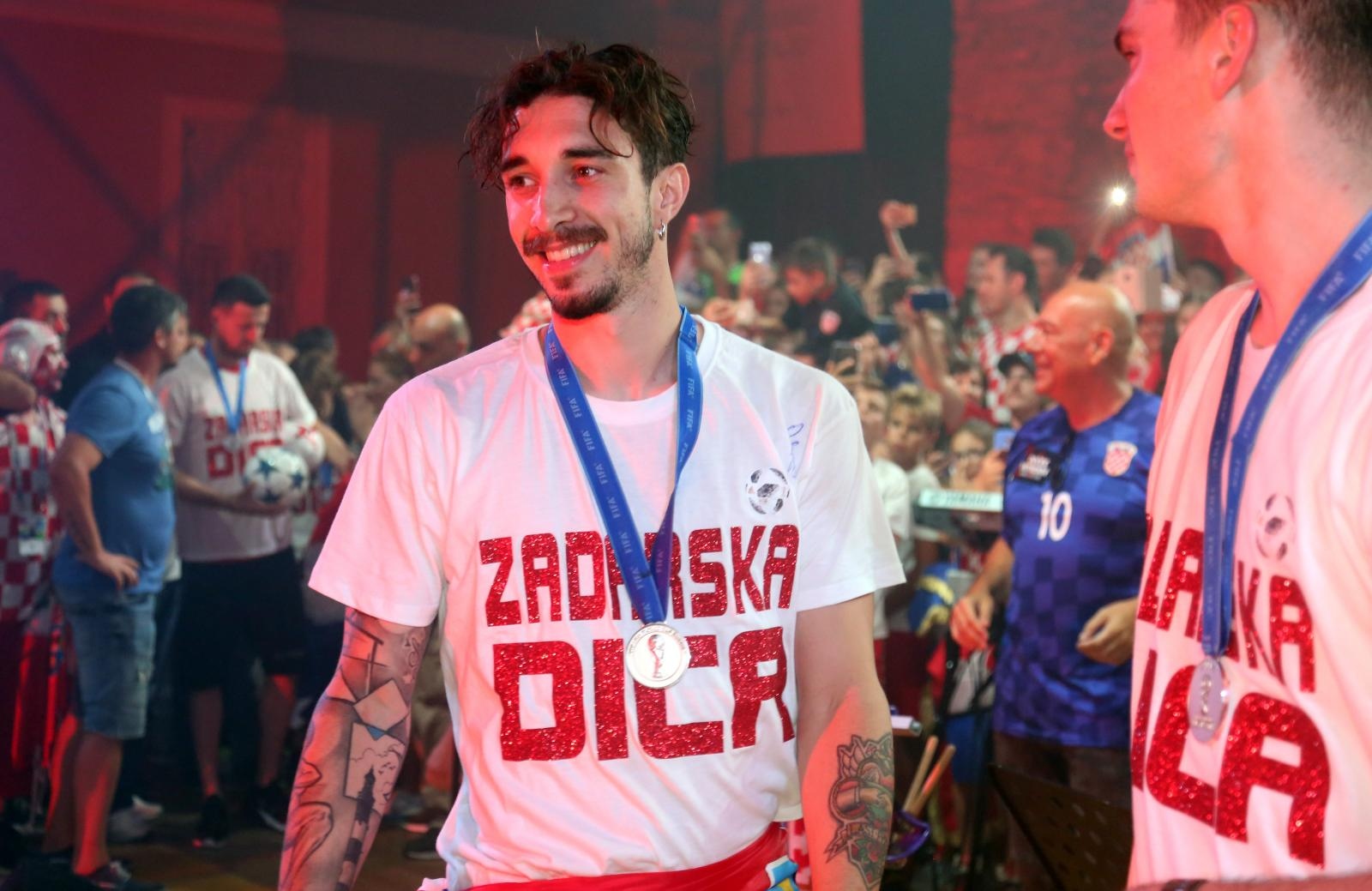 Zadrani na Forumu priredili spektakularan doček za svoje Vatrene Zadrani na Forumu priredili spektakularan doček za svoje Vatrene