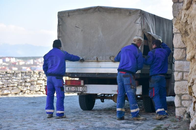 Jaka bura na zadarskom području otežava cestovni i pomorski promet, foto: Dino STanin/PIXSELL Jaka bura na zadarskom području otežava cestovni i pomorski promet, foto: Dino STanin/PIXSELL