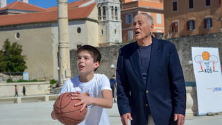 Basket na Forumu: Košarkaške legende protiv mlađih uzrasta KK Zadar Basket na Forumu: Košarkaške legende protiv mlađih uzrasta KK Zadar