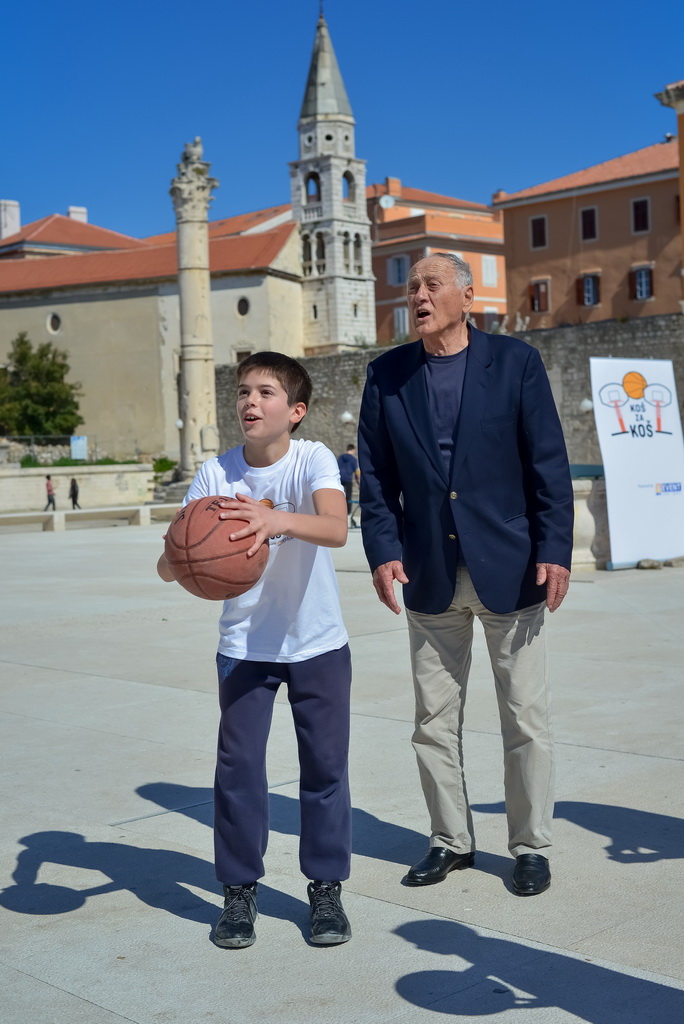 Basket na Forumu: Košarkaške legende protiv mlađih uzrasta KK Zadar Basket na Forumu: Košarkaške legende protiv mlađih uzrasta KK Zadar