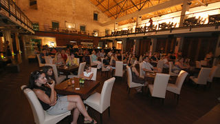 Arsenal : Večer stand up komedije (Saša Čuka)