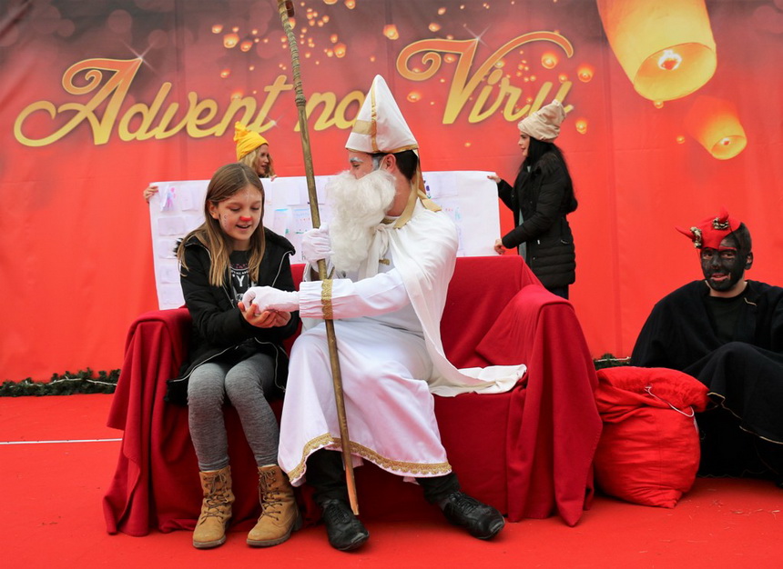 Sveti Nikola darivao mališane na Viru, Krampus bez posla Sveti Nikola darivao mališane na Viru, Krampus bez posla