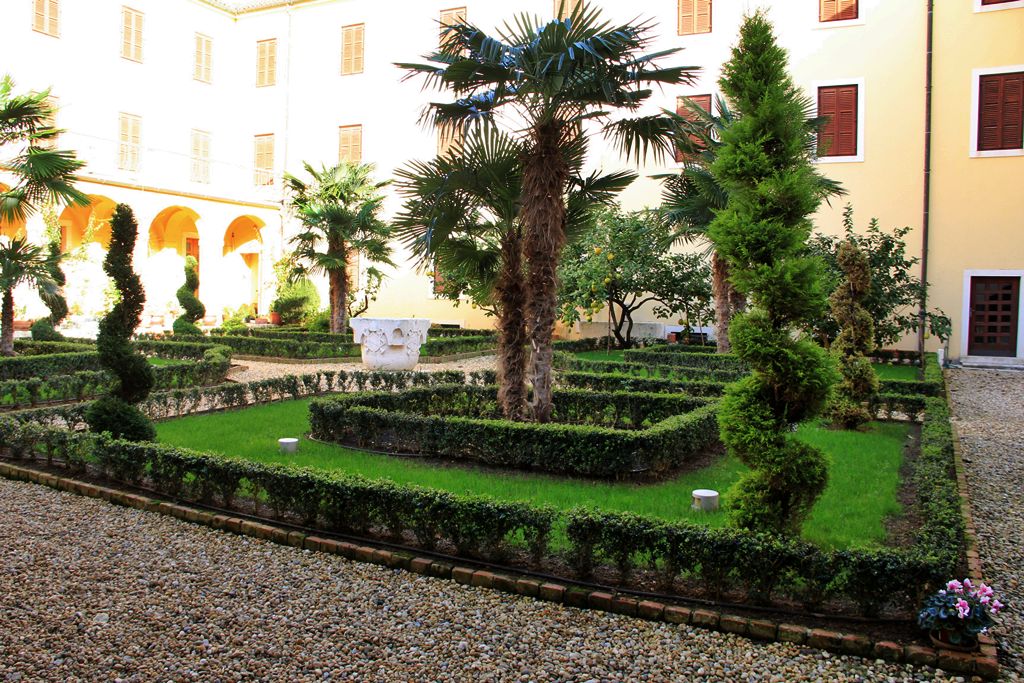 Posjet gradonačelnika časnim sestrama benediktinkama Posjet gradonačelnika časnim sestrama benediktinkama