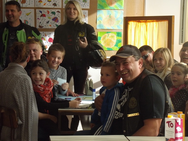 “Beštije” posjetile OŠ Šimuna Kožičića Benje “Beštije” posjetile OŠ Šimuna Kožičića Benje