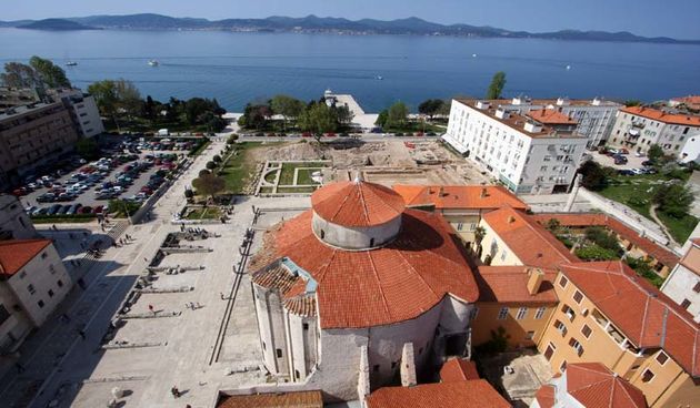 zadar, panorama sa zvonika svete stosije, donat, forum, 21.04.07.