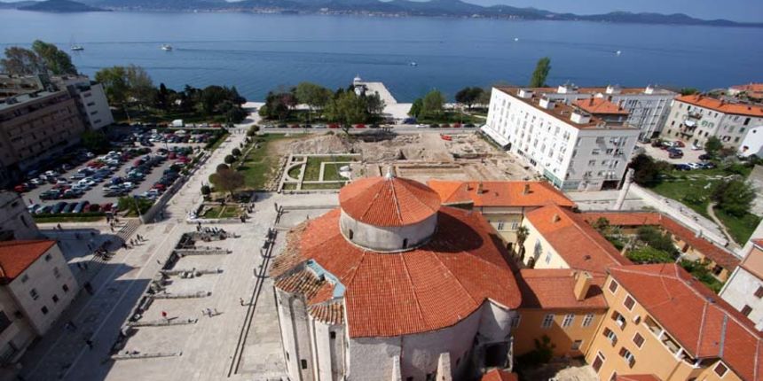 zadar, panorama sa zvonika svete stosije, donat, forum, 21.04.07.