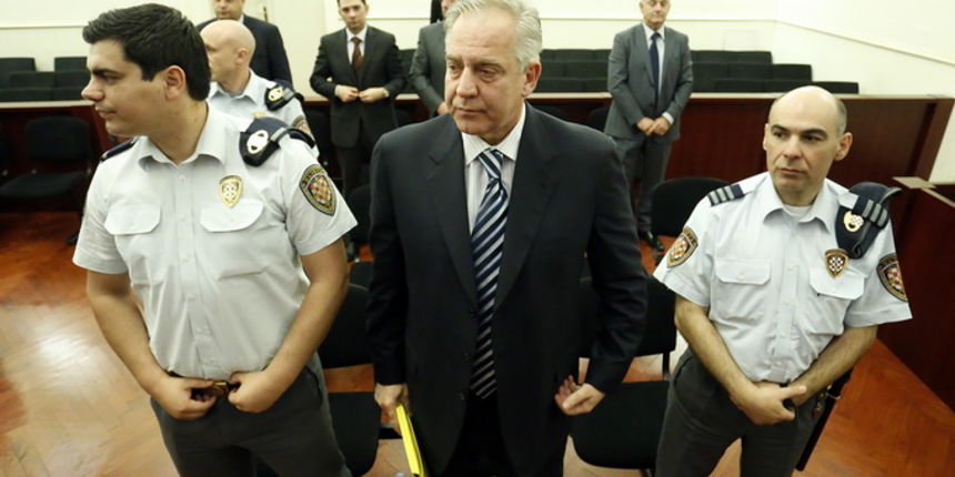 Zagreb, 150513.
Zupanijski sud na Zrinjevcu.
Nastavak sudjenja Ivi Sanaderu u slucaju Planinska gdje se tereti za pogodovanje prilikom preprodaje zgrade u zagrebackoj Planinskoj ulici, cime je drzavni proracun ostecen za 26,4 milijuna kuna.
Foto: Damja Zagreb, 150513.
Zupanijski sud na Zrinjevcu.
Nastavak sudjenja Ivi Sanaderu u slucaju Planinska gdje se tereti za pogodovanje prilikom preprodaje zgrade u zagrebackoj Planinskoj ulici, cime je drzavni proracun ostecen za 26,4 milijuna kuna.
Foto: Damja