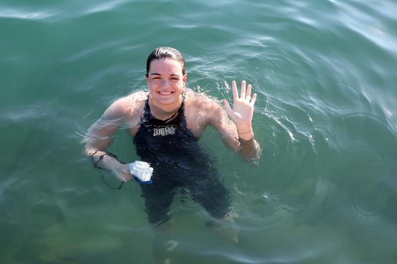 Dina Levačić otplivala humanitarni maraton između Trogira i Splita za Udrugu Anđeli. Foto: Miranda Cikotić/PIXSELL Dina Levačić otplivala humanitarni maraton između Trogira i Splita za Udrugu Anđeli. Foto: Miranda Cikotić/PIXSELL