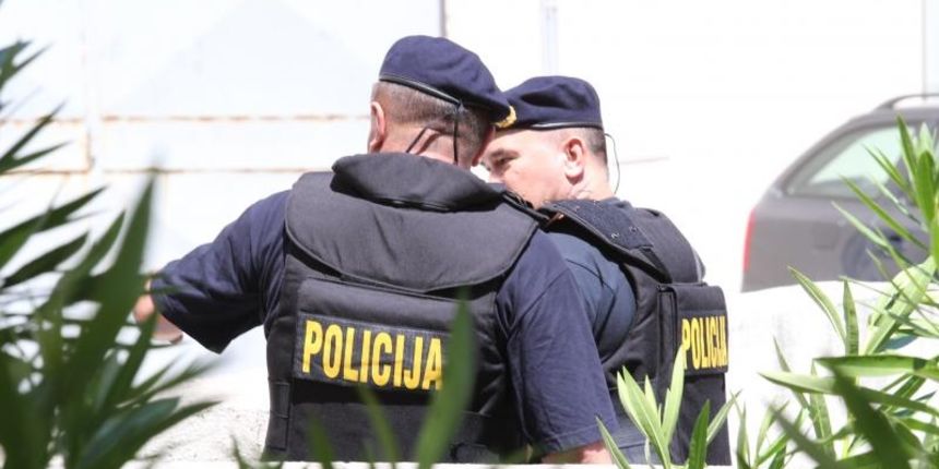 Dragan Vaciljkovic, poznatii kao kapetan Dragan, doveden je Zupanijski sud pod jakom mjerama policijske zastite. Photo: Ivo Cagalj/PIXSELL Dragan Vaciljkovic, poznatii kao kapetan Dragan, doveden je Zupanijski sud pod jakom mjerama policijske zastite. Photo: Ivo Cagalj/PIXSELL