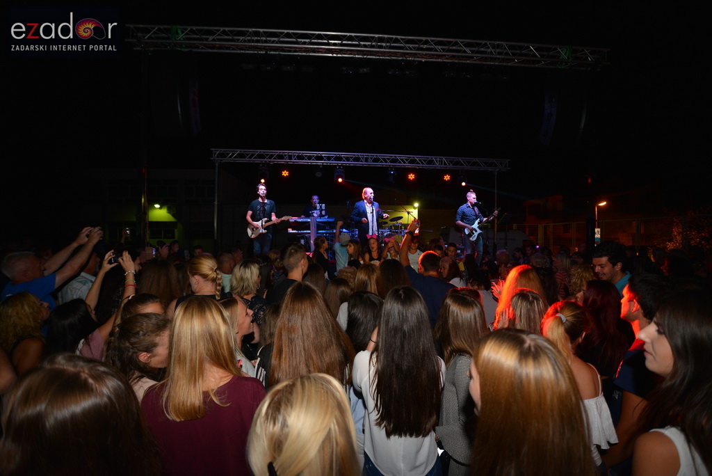 Stanarska fešta 2017: Mladen Grdović i Ivica Sikirić Ićo raspjevali Stanarce i njihove goste Stanarska fešta 2017: Mladen Grdović i Ivica Sikirić Ićo raspjevali Stanarce i njihove goste