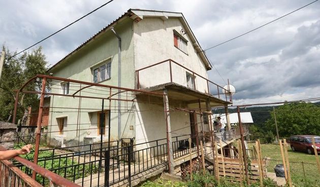 Srb: Policija obavlja očevid nakon ubojstva u obiteljskoj kući, Photo: Dino Stanin/PIXSELL