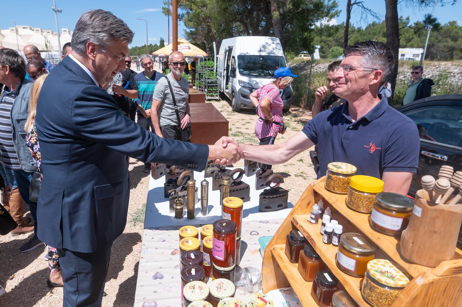 Plenković i EU kandidati HDZ-a na Benkovačkom sajmu