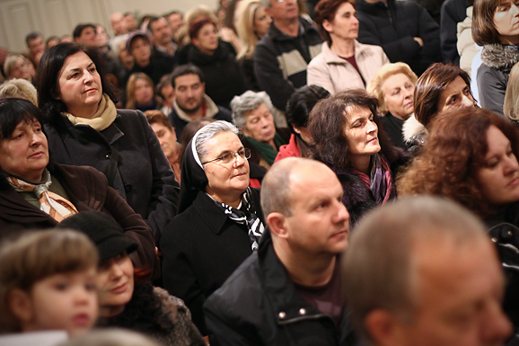 Božićni klapski koncert u crkvi Sv. Frane (foto:Saša Čuka)
