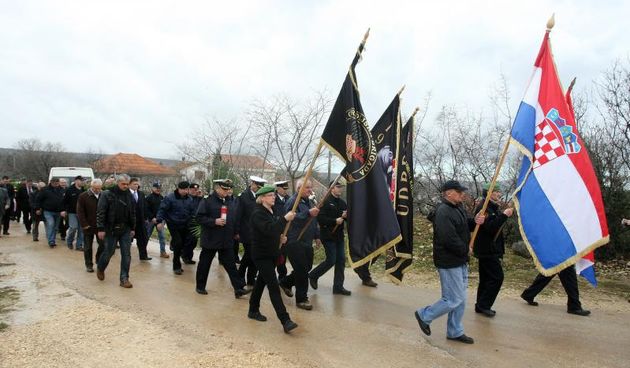 Polaganjem vijenaca na središnjem križu, u Novigradu je obilježena obljetnica pogibije članova HRM-a i Druge gardijske brigade za vrijeme akcije Maslenica.  Photo: Dino Stanin/PIXSELL