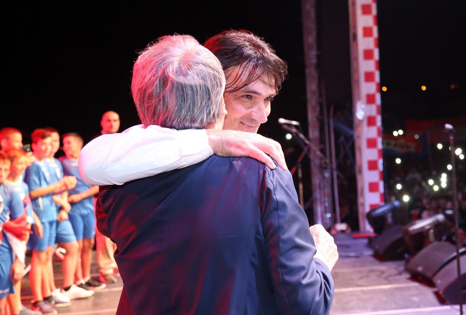 U rodnom Livnu priređen veličanstven doček Zlatku Daliću U rodnom Livnu priređen veličanstven doček Zlatku Daliću