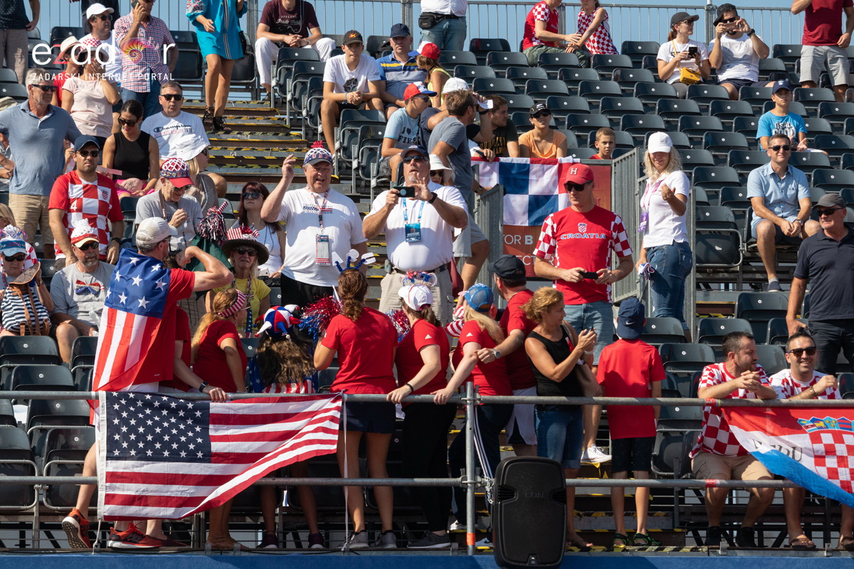 Davis Cup: Vruća navijačka atmosfera u meču Ćilića i Querreya