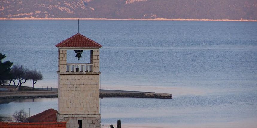 Župna crkva Sv. Petra i Pavla u Velom Ižu Župna crkva Sv. Petra i Pavla u Velom Ižu