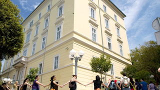 Studentski prosvjed: Zagrlimo rektorat