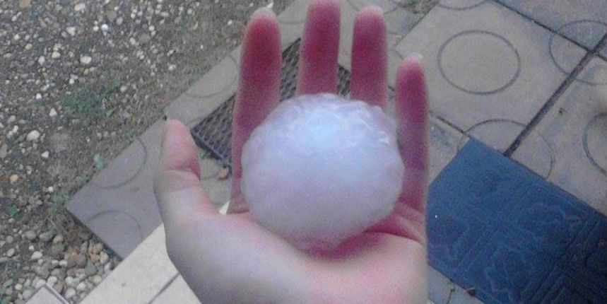 Nevrijeme u Međimurju, padala tuča veličine šake, Izvor: Facebook/eMedjimurje.hr Nevrijeme u Međimurju, padala tuča veličine šake, Izvor: Facebook/eMedjimurje.hr