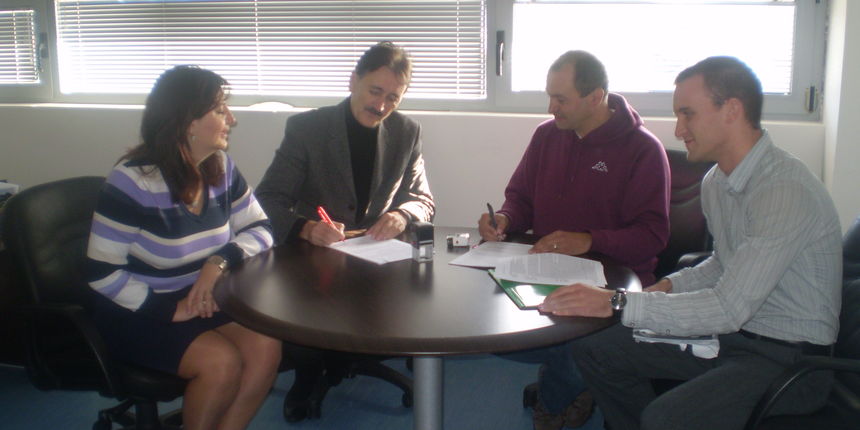 Potpisani sporazumi za dva nova projekta zelenog poduzetništva(Foto: Zadra) Potpisani sporazumi za dva nova projekta zelenog poduzetništva(Foto: Zadra)